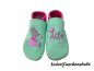 Preview: Lederpuschen mint-pink; Maus (steingrau-orchidee-pink-rosa-hellgrün-schwarz) Blume (orchidee-pink-hellgrün) & mit Namen (pink) Schmetterling (orchidee-pink-schwarz) und Blumen (orchidee-pink)